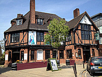 The Old Nuns Head outside