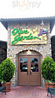 Olive Garden Italian outside