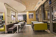 Mcdonald's Niefern-vorort inside