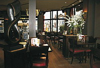 Les Brasseries Mansart inside