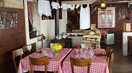 Le Chalet Savoyard food