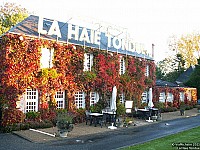 La Haie Tondue outside