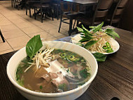 Pho Dam food