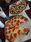 4 Brothers Pizza food