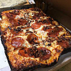 Vito's Pizza food