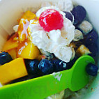 Yogurtland food