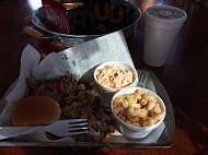 Majors Smokehouse food