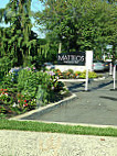 Matteo's Of Huntington outside