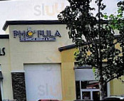 Pho Fula outside