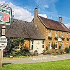 The Howard Arms Ilmington food