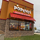 Popeyes Louisiana Kitchen outside