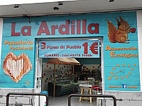 La Ardilla inside