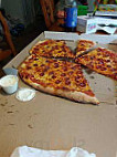 Carl's Pizza Kitchen food