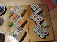 Lucky Sushi food