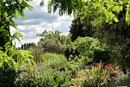 Jardin Méditerranéen (piscine Naturelle, Grillades Salades) inside