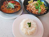 Danny's Thai Bistro food