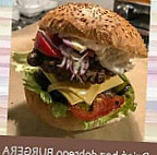 Mega Chatka Znin Nourriture