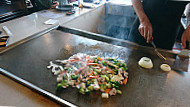 Hanami Sushi Teppan food