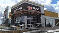 Popeye’s Chicken outside