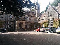 Callow Hall outside