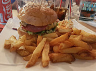 Zeu Burgers food