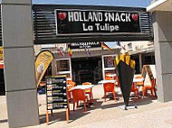 Snack la Tulipe inside