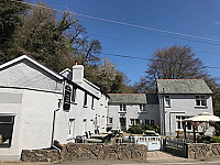 Muddiford Inn outside