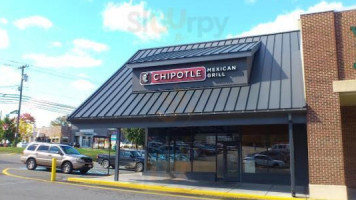 Chipotle Mexican Grill outside