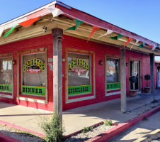 Los Beto's outside