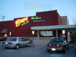 Buca Di Beppo outside