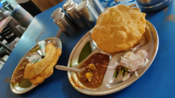 Delhi Chole Bathure food