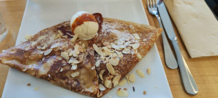 Les Galettes de Tante Olympe food