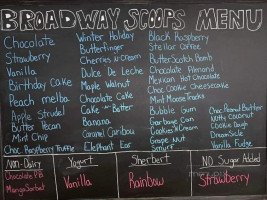 Broadway Scoops outside