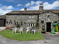 Blindbeck Tea Room outside