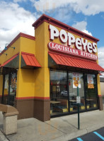 Popeyes Louisiana Kitchen outside