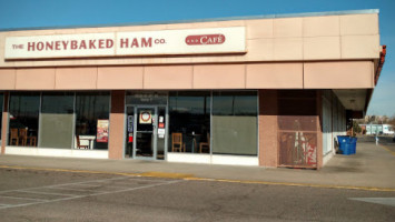 The Honey Baked Ham Company outside