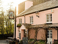 Castle Inn,lydford,devon outside