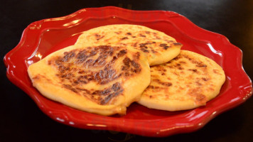 Pupusas A&j's food