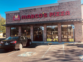 Marco's Pizza outside