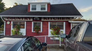 Country Kitchen inside