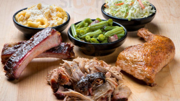 Old Carolina Barbecue Company Stow food