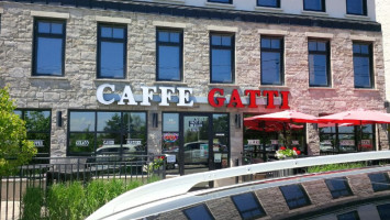 Caffe Gatti outside