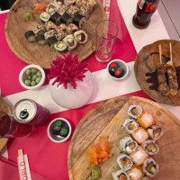 Sushi World Madou food