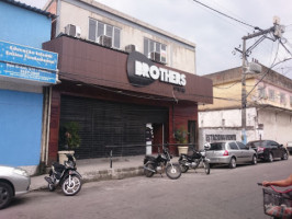 Pub Brothers Piabetá outside