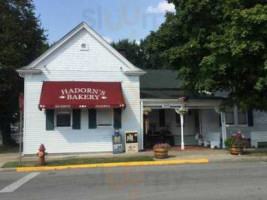 Hadorn's Bakery outside