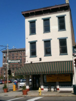 Washington Platform Saloon & Restaurant inside