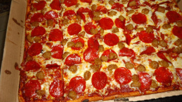 De Petrillo's Pizza Bakery food