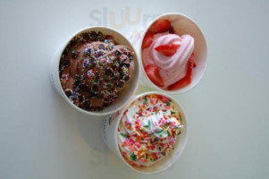 Sweet Luna's Frozen Desserts Bubble Tea inside