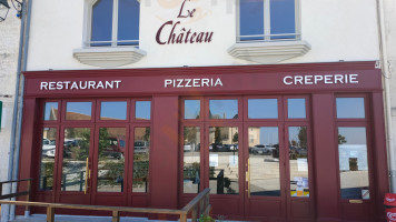 Restaurant Le Chateau outside