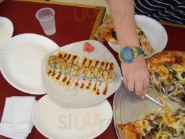 Caramel's Ice Cream Pizza food